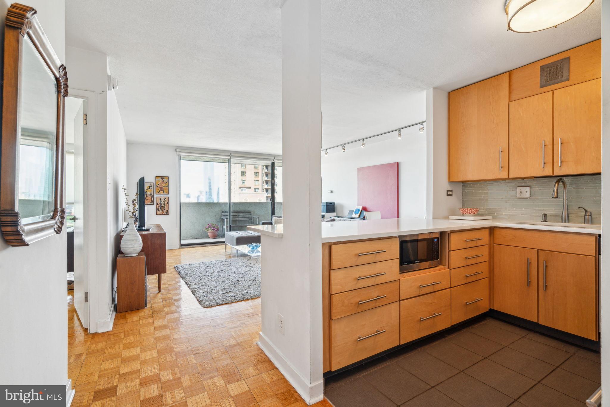 224 West Rittenhouse Square, Unit 1914 Philadelphia, PA 19103 - Photo 2 of 27