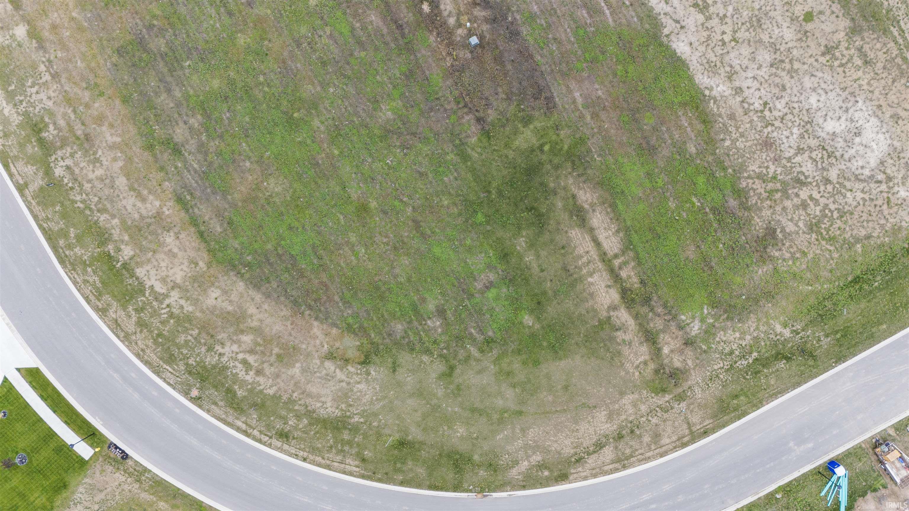 2201 Golfview Auburn, IN 46706 - Photo 2 of 5