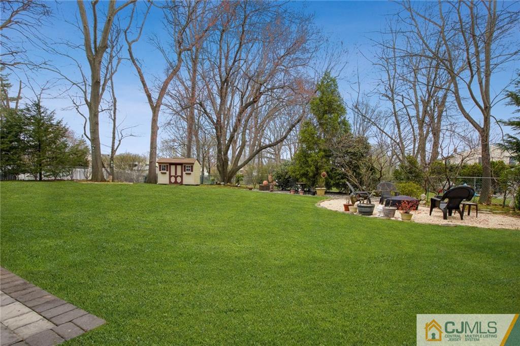 11 Barrie Road East Brunswick, NJ 08816 - Photo 5 of 15 Gallery Image 5