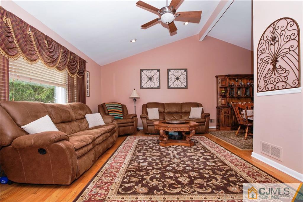 11 Barrie Road East Brunswick, NJ 08816 - Photo 8 of 15 Gallery Image 8