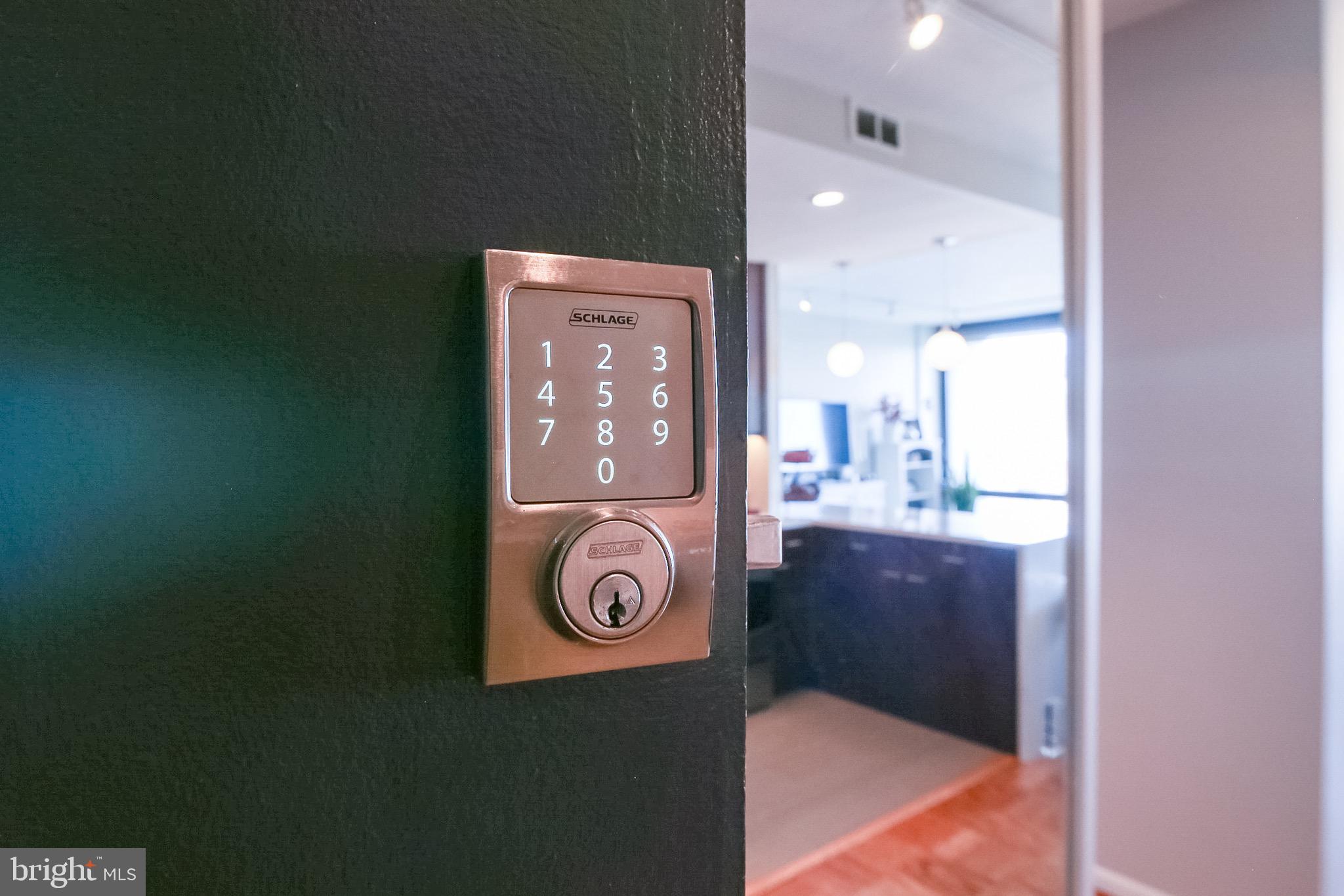 210 Locust Street, Unit 8F Philadelphia, PA 19106 - Photo 12 of 19