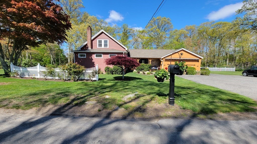 30 Harris Road Smithfield, RI 02917 - Photo 7 of 35 Gallery Image 7