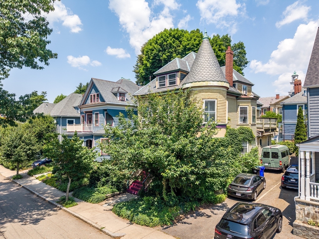 31 Kent Square, Unit 1 Brookline, MA 02446 - Photo 19 of 19