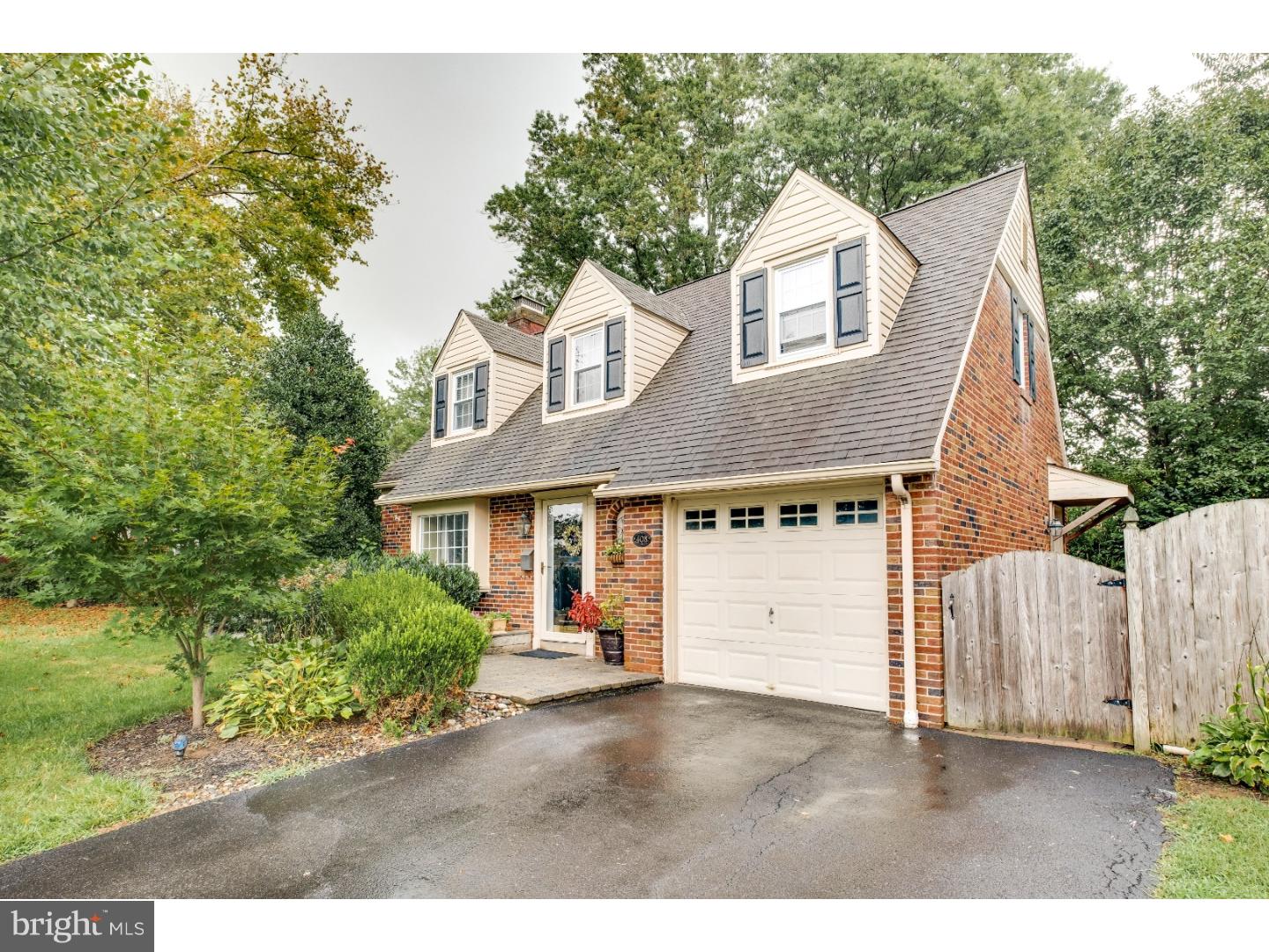 408 Willow Road Oreland, PA 19075 - Photo 1 of 22 Gallery Image 1