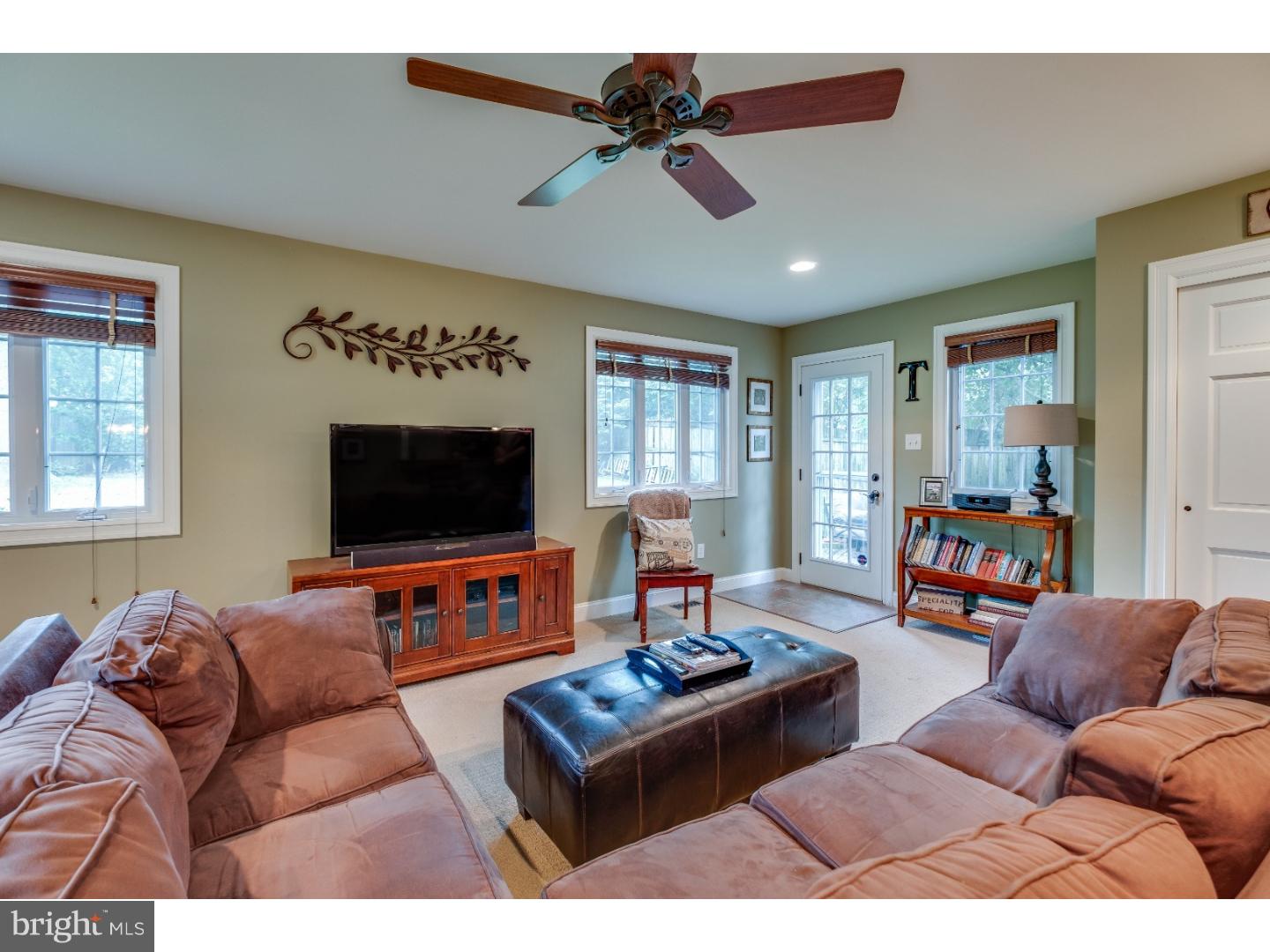 408 Willow Road Oreland, PA 19075 - Photo 9 of 22 Gallery Image 9