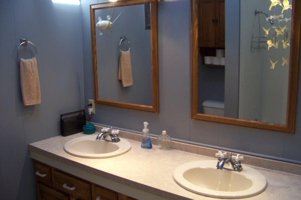 5 Green Street Springvale, ME 04083 - Photo 20 of 34 Bath w/ dual sinks.