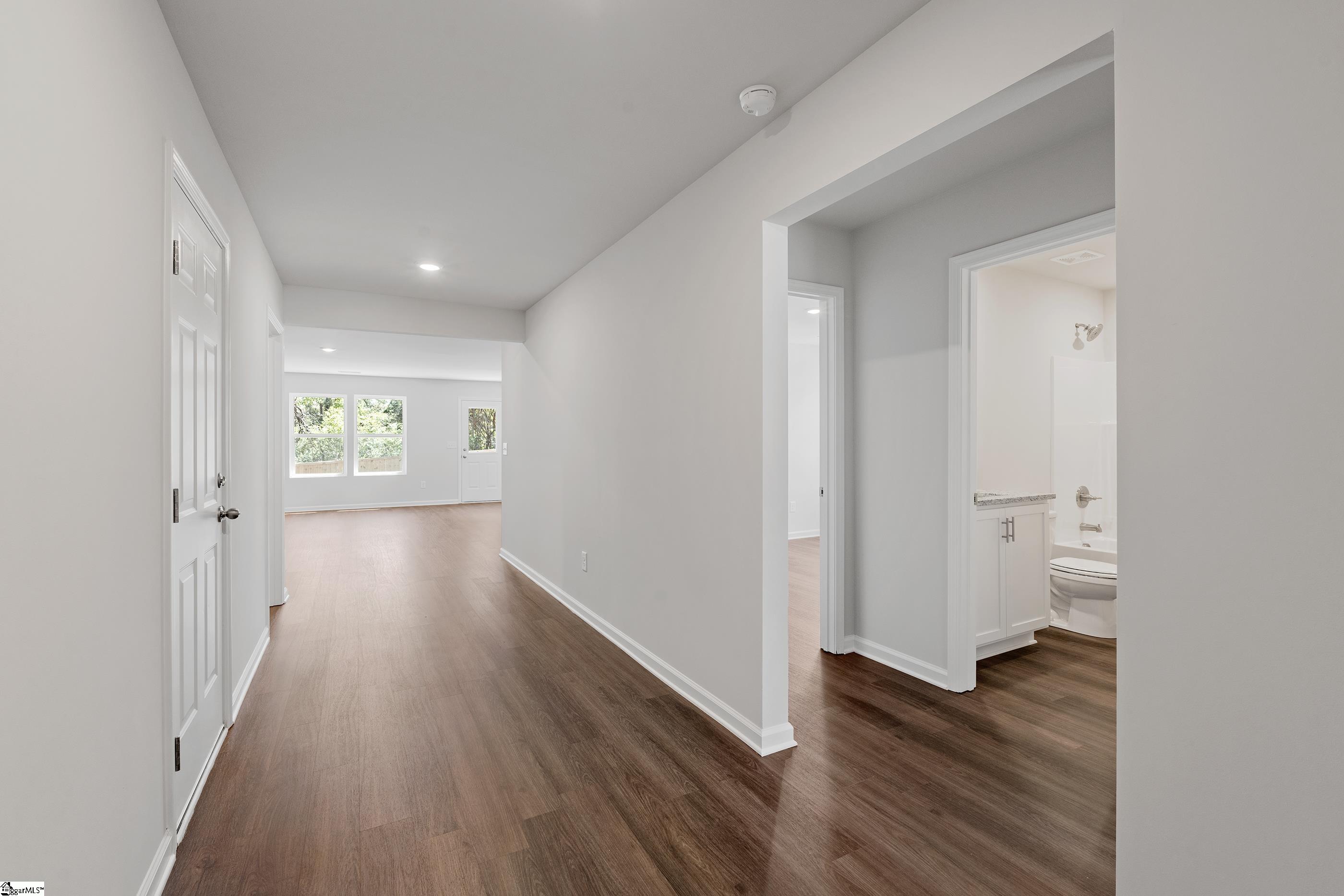 414 Kensington Circle Seneca, SC 29672 - Photo 13 of 29