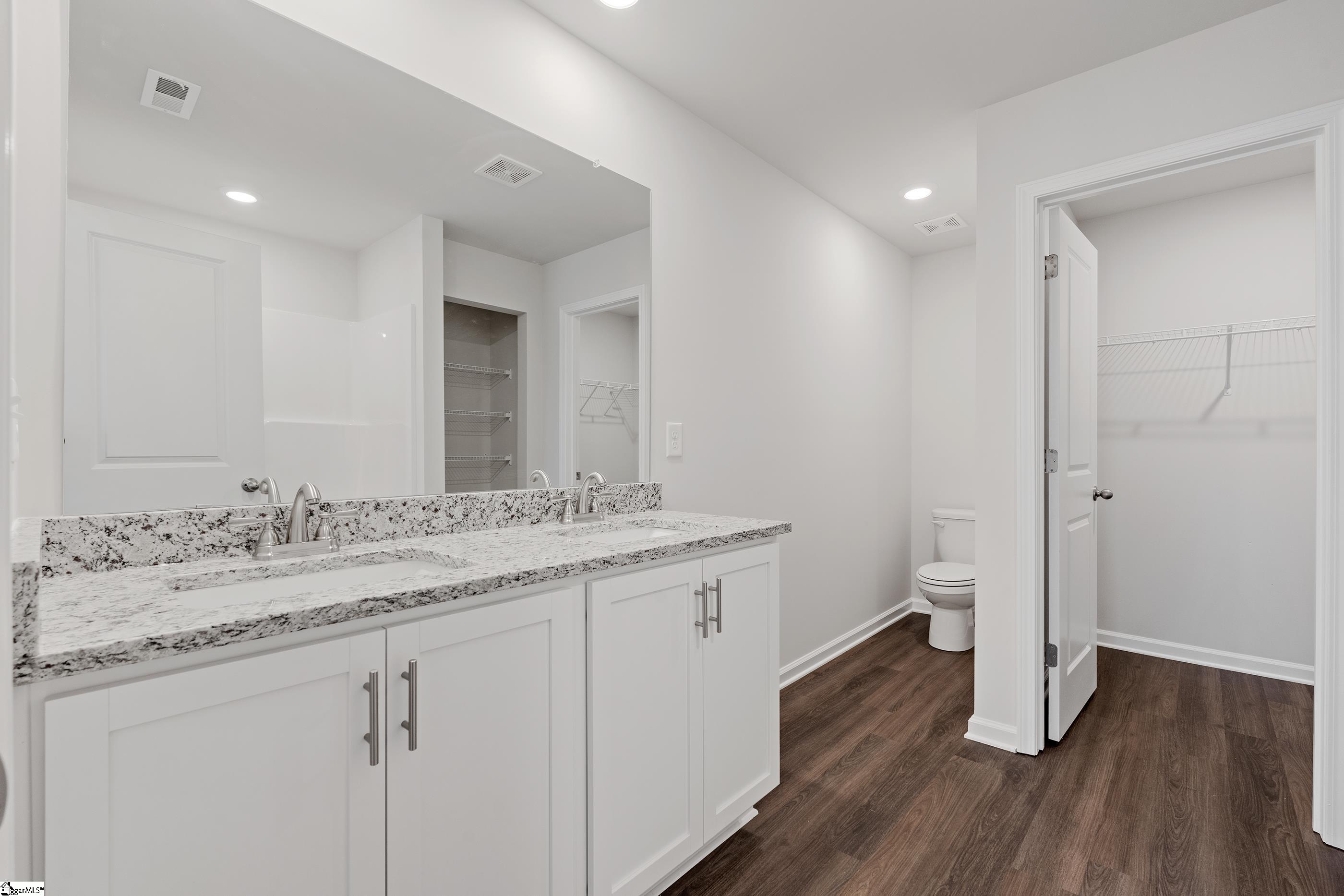 414 Kensington Circle Seneca, SC 29672 - Photo 3 of 29