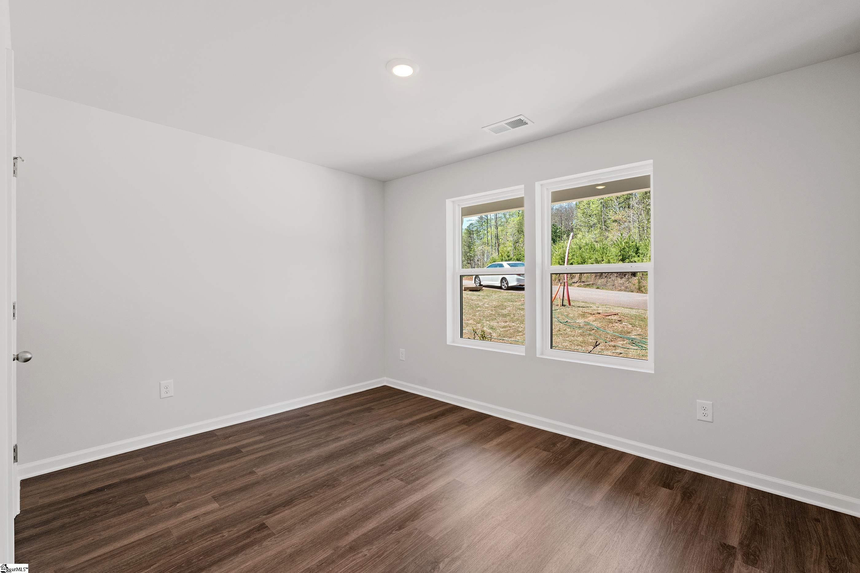 414 Kensington Circle Seneca, SC 29672 - Photo 4 of 29