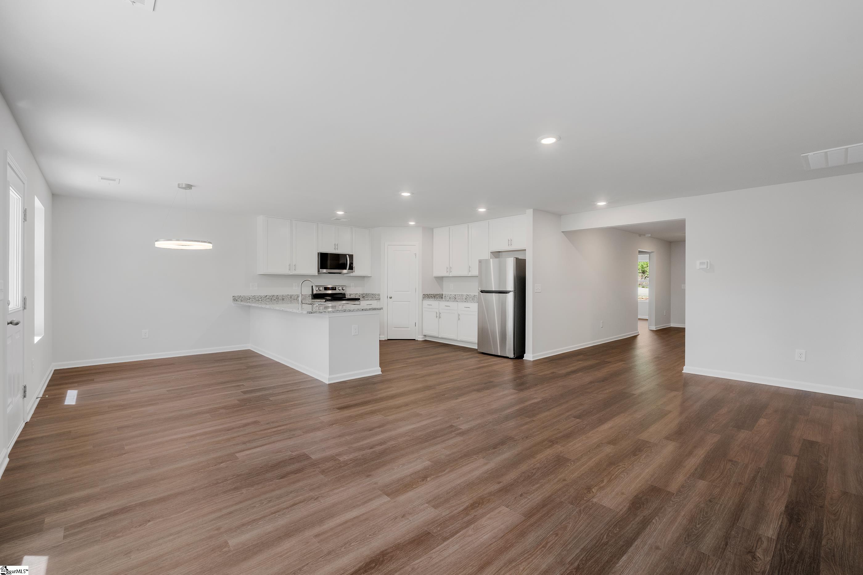 414 Kensington Circle Seneca, SC 29672 - Photo 5 of 29