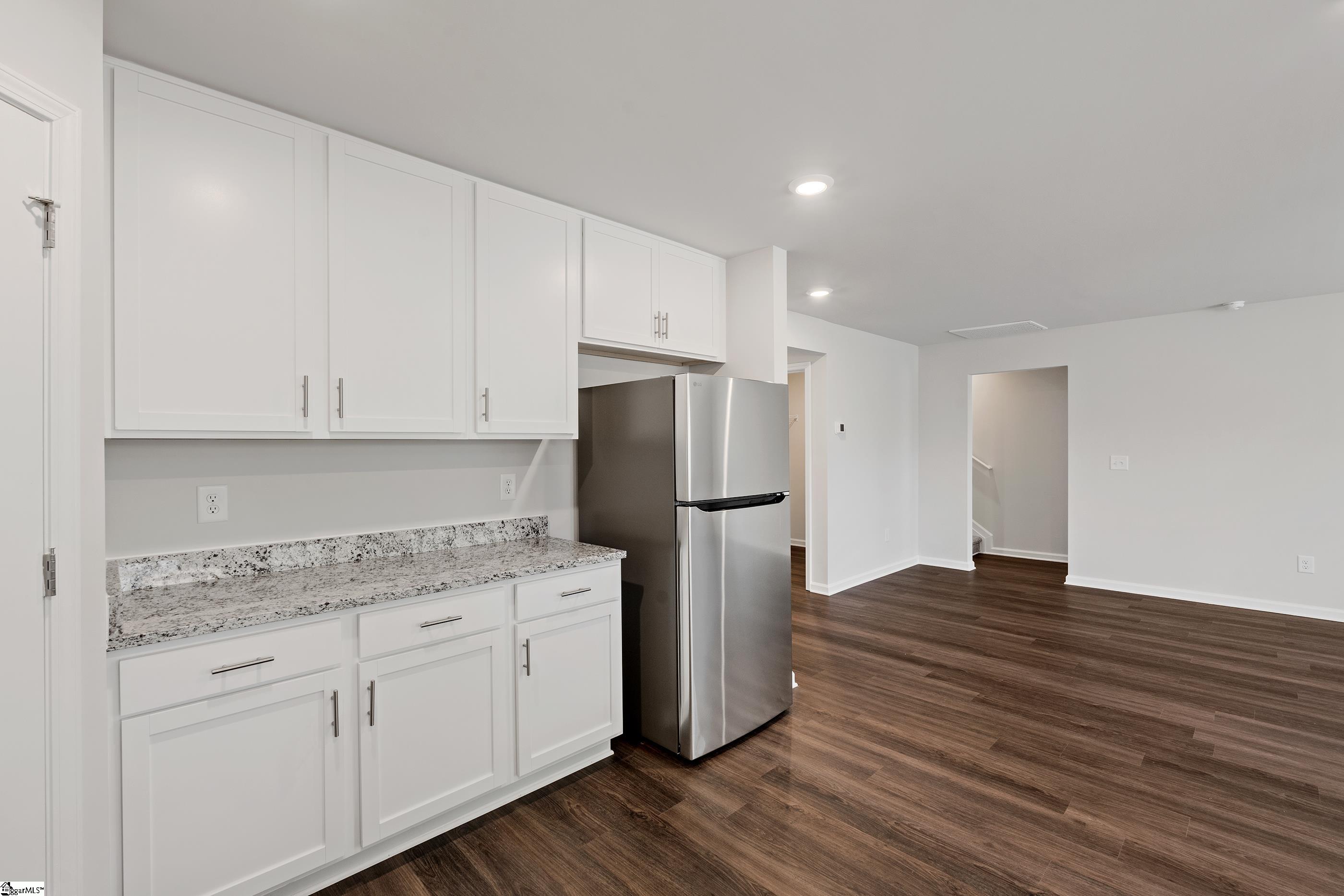 414 Kensington Circle Seneca, SC 29672 - Photo 7 of 29