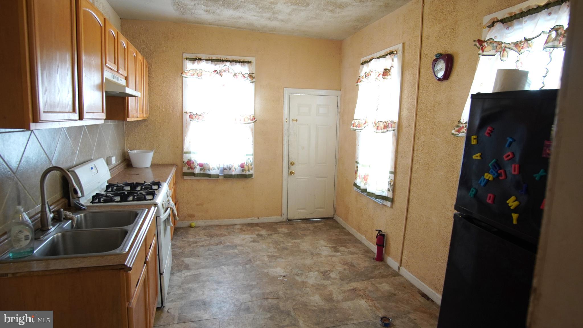 2004 Tasker Street Philadelphia, PA 19145 - Photo 8 of 24 Gallery Image 8
