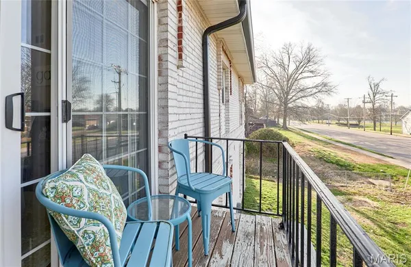 $134,900 | 4392 Chateau De Ville Drive, Unit F, St. Louis, MO 63129