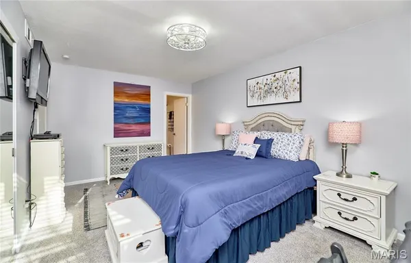 $134,900 | 4392 Chateau De Ville Drive, Unit F, St. Louis, MO 63129