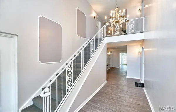 $134,900 | 4392 Chateau De Ville Drive, Unit F, St. Louis, MO 63129