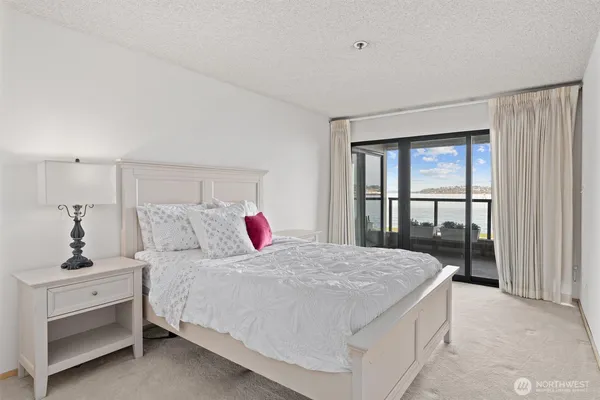 $729,000 | 1140 Alki Avenue Southwest, Unit 204, Seattle, WA 98116