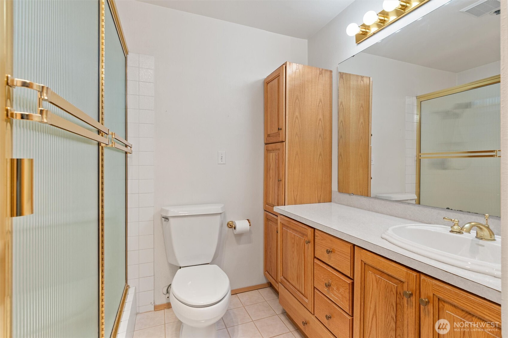 1140 Alki Avenue Southwest, Unit 204 Seattle, WA 98116 - Photo 17 of 31