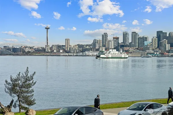 $729,000 | 1140 Alki Avenue Southwest, Unit 204, Seattle, WA 98116