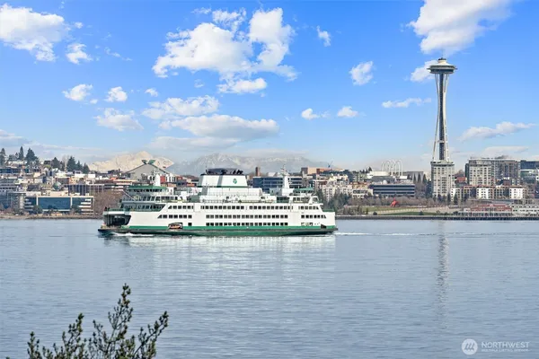 $729,000 | 1140 Alki Avenue Southwest, Unit 204, Seattle, WA 98116