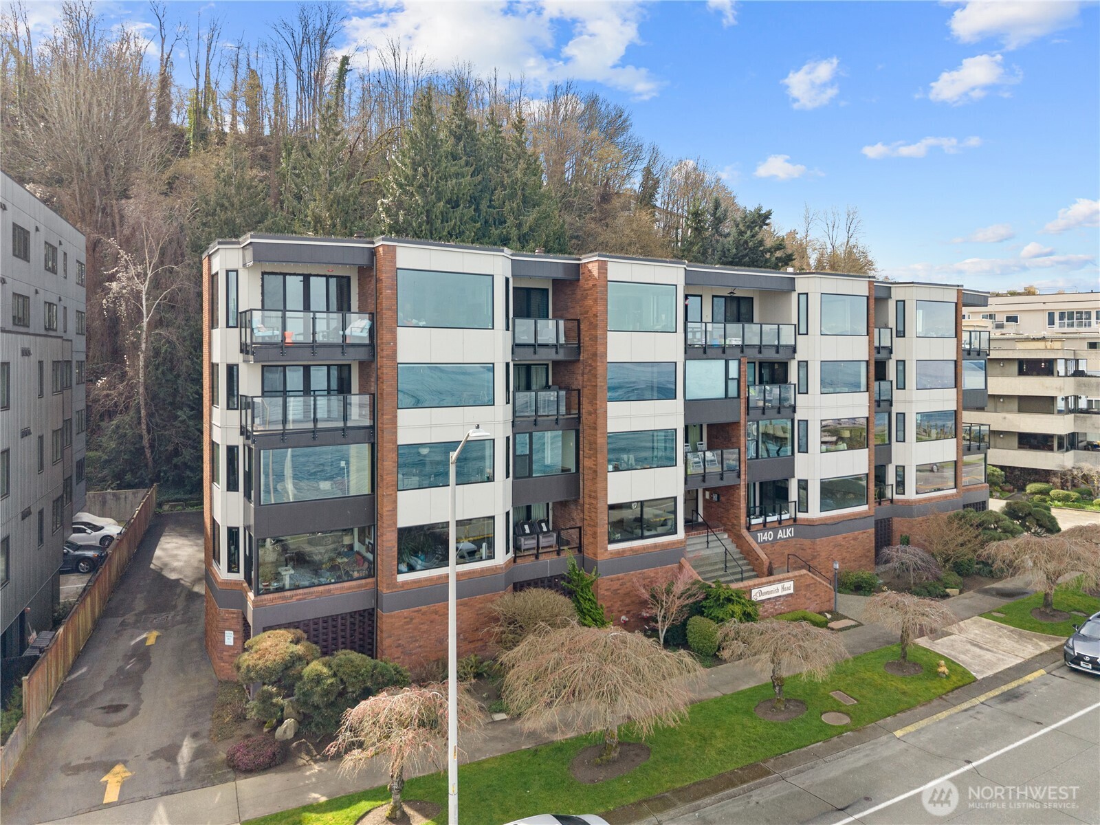 1140 Alki Avenue Southwest, Unit 204 Seattle, WA 98116 - Photo 26 of 31