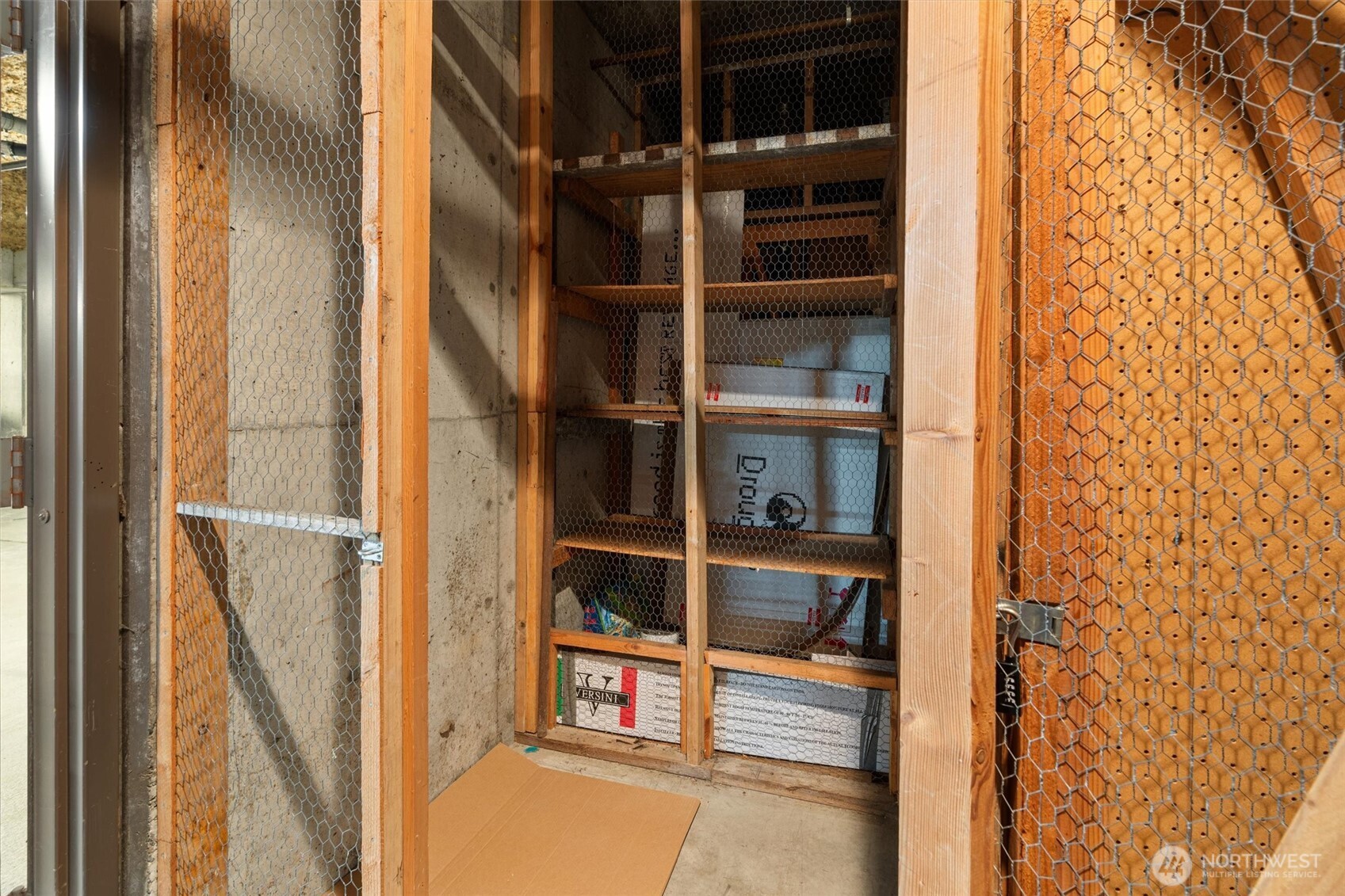 1140 Alki Avenue Southwest, Unit 204 Seattle, WA 98116 - Photo 30 of 31