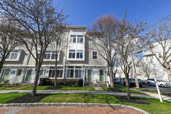 $979,000 | 77-04 Aquatic Drive | Hammels