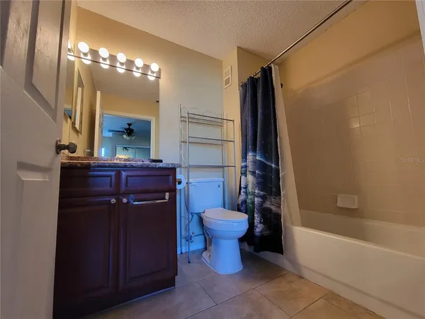 $1,395 | 3705 Southwest 27th Street, Unit 1016, Gainesville, FL 32608