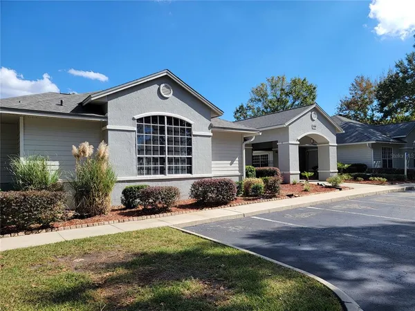 $1,395 | 3705 Southwest 27th Street, Unit 1016, Gainesville, FL 32608