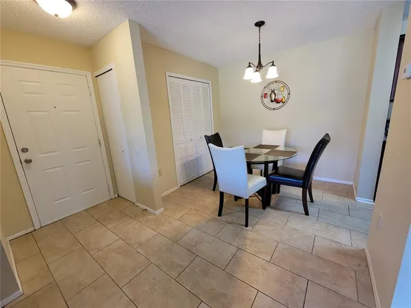 $1,395 | 3705 Southwest 27th Street, Unit 1016, Gainesville, FL 32608