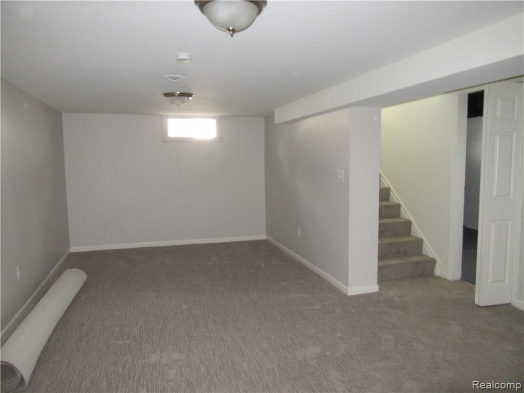 9607 Ruth Avenue Allen Park, MI 48101 - Photo 13 of 17 009.JPG