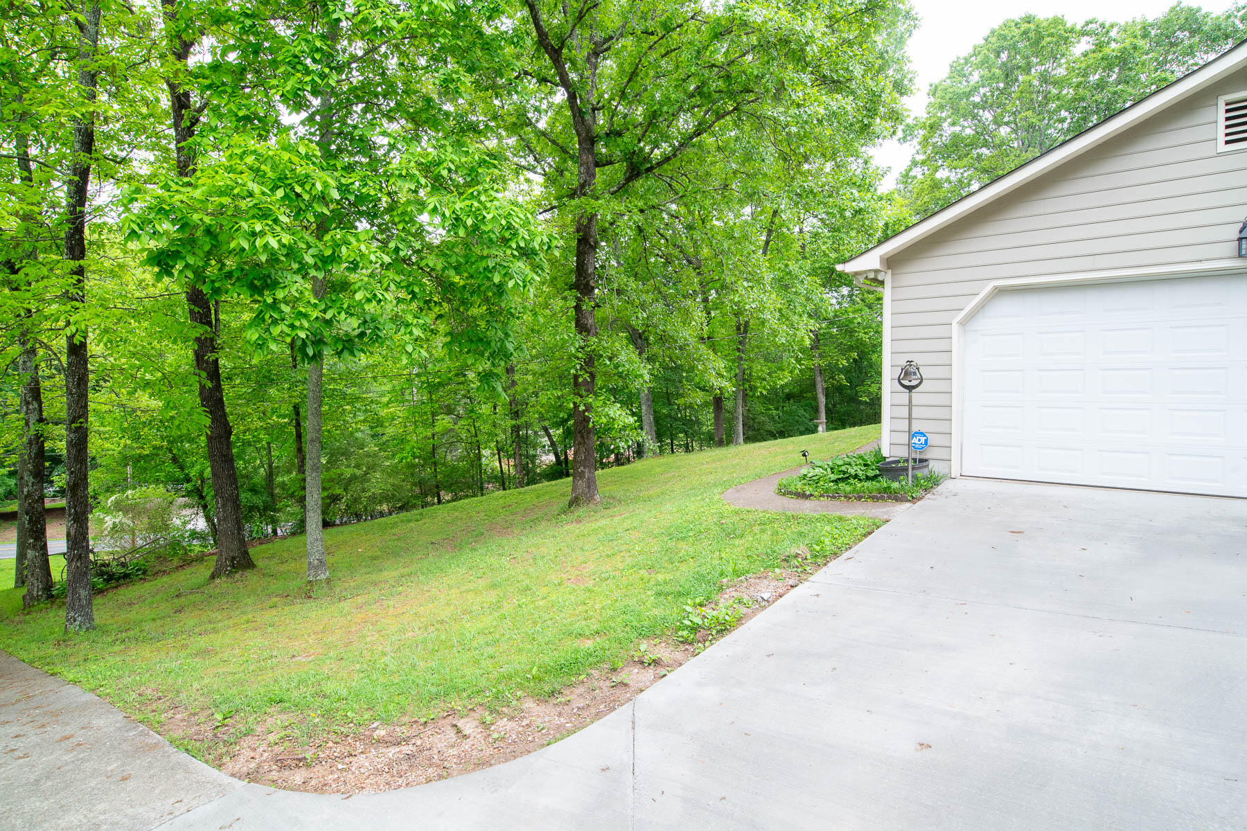 2752 Swanson Road Ringgold, GA 30736 - Photo 25 of 26 Swanson Front yard01