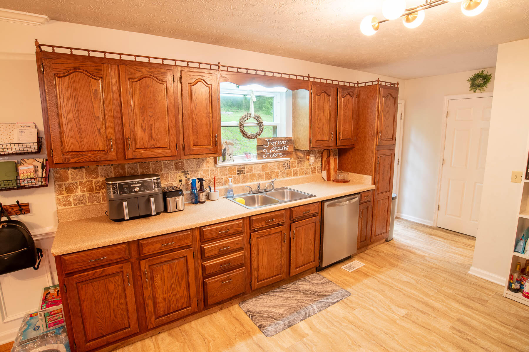 2752 Swanson Road Ringgold, GA 30736 - Photo 7 of 26 SWANSON kITCHEN 04