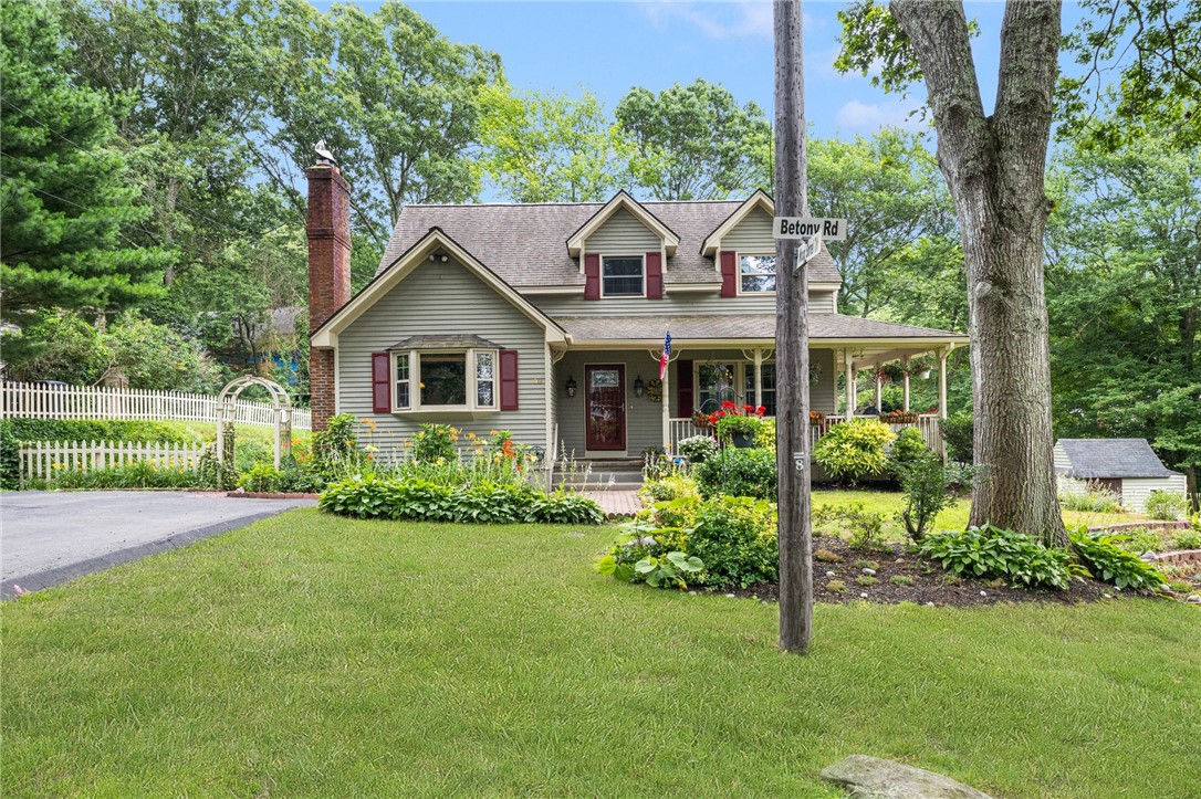 50 Betony Road Narragansett, RI 02874 - Photo 2 of 50 Gallery Image 2