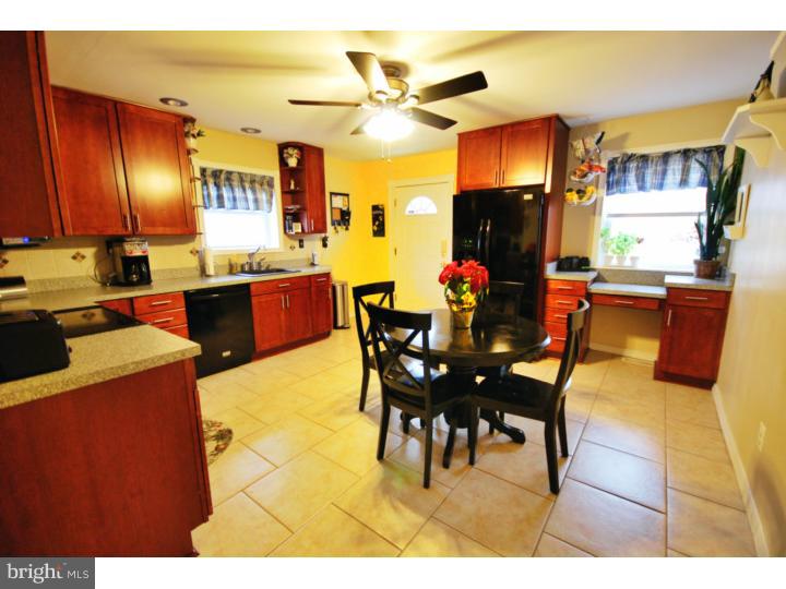139 Blue Anchor Road Sicklerville, NJ 08081 - Photo 2 of 25