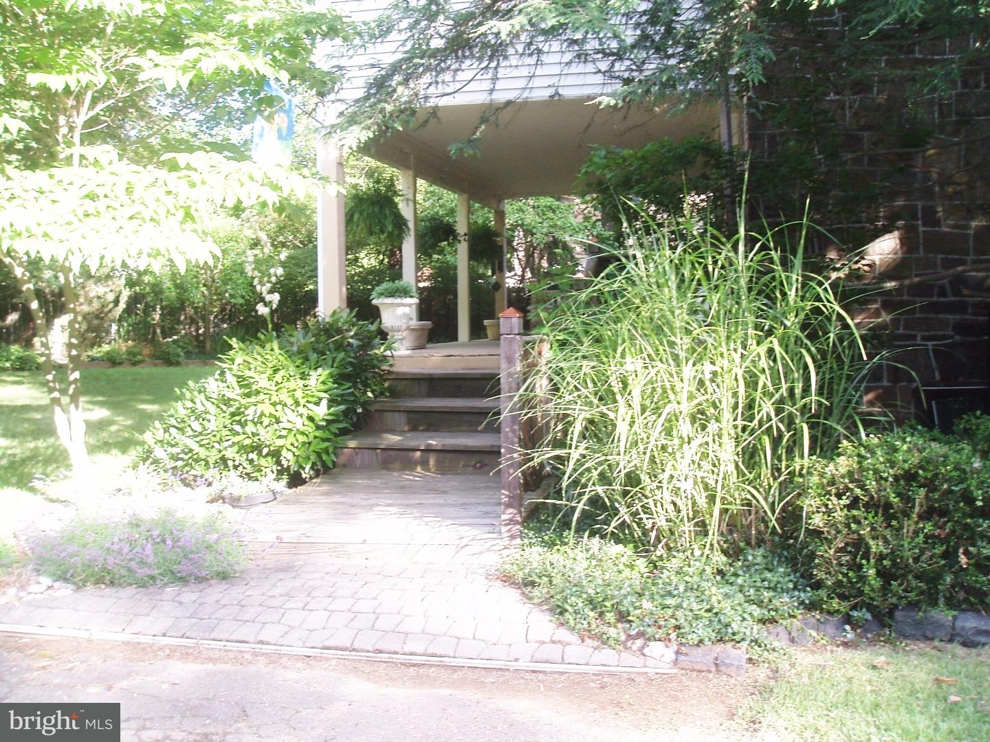610 Cowpath Road Lansdale, PA 19446 - Photo 8 of 25 Garden