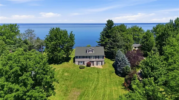 $349,900 | 14775 Lakeshore Road, Carlton, NY 14477