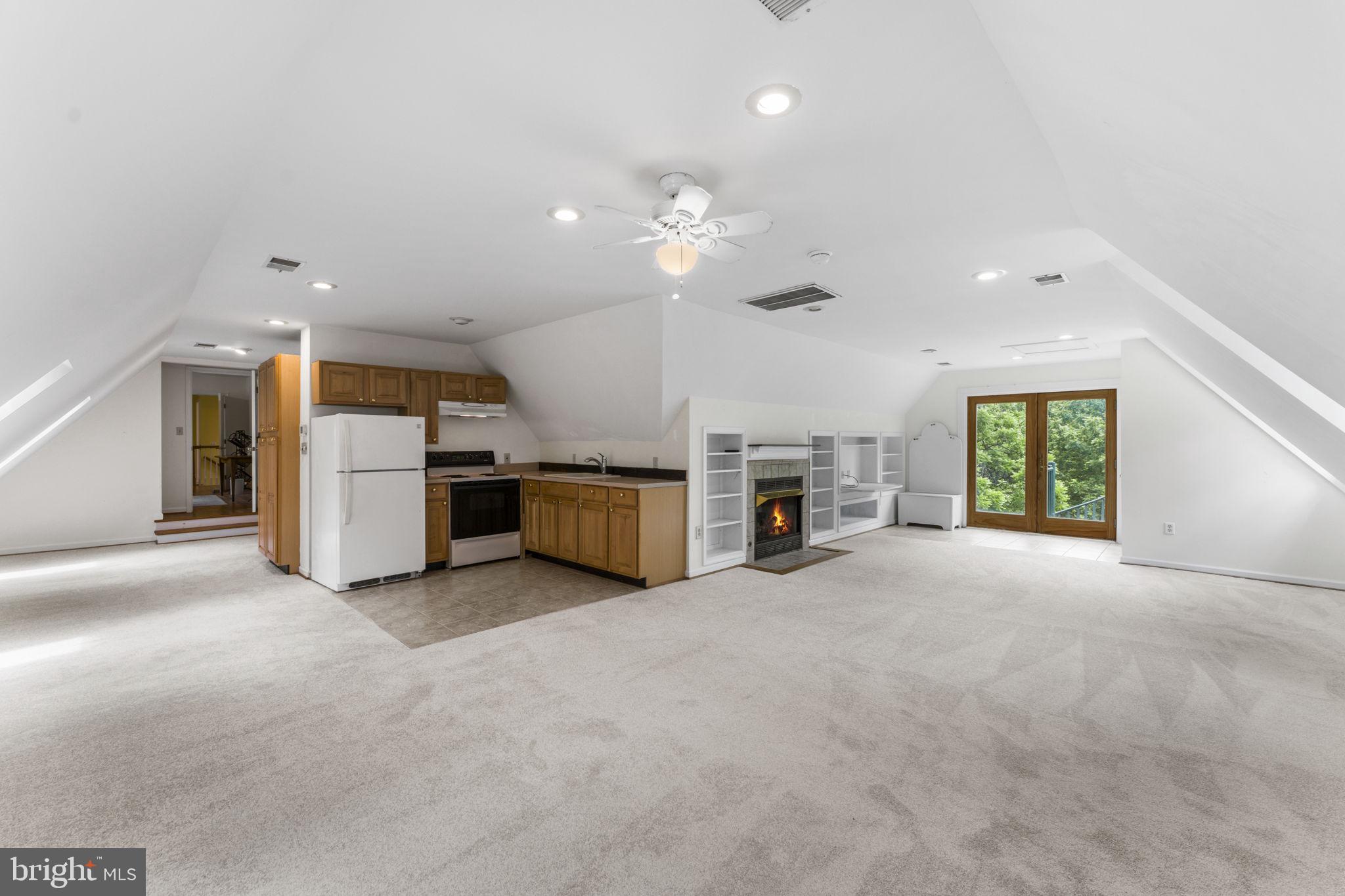 19725 Woodtrail Road Round Hill, VA 20141 - Photo 66 of 93 Upper Level Apartment