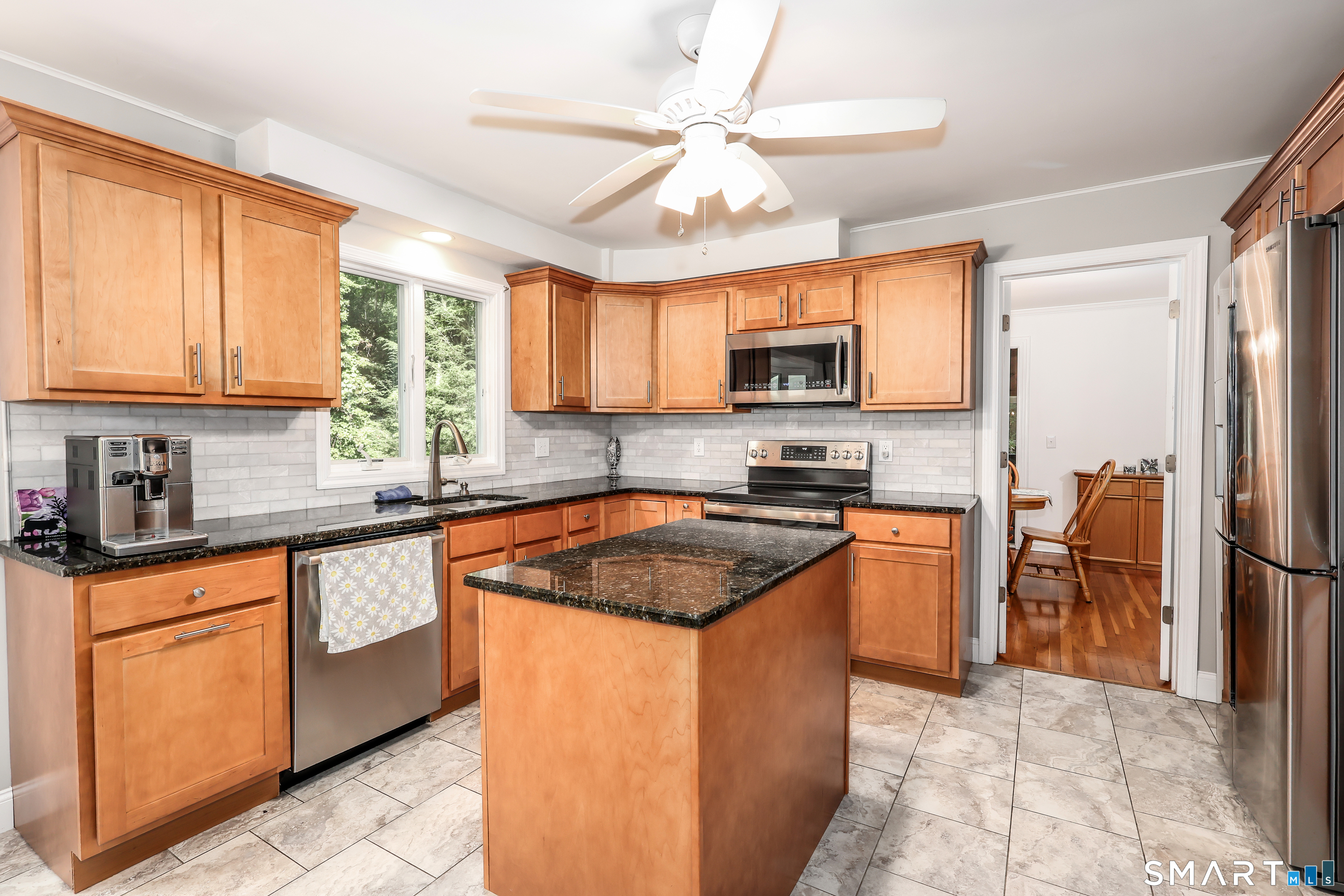 3 Deerfield Road Brookfield, CT 06804 - Photo 3 of 38