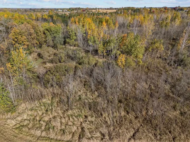 $425,000 | Krueger Road, Black Creek, WI 54106
