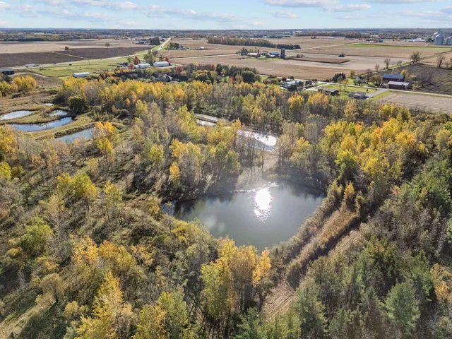 $425,000 | Krueger Road, Black Creek, WI 54106