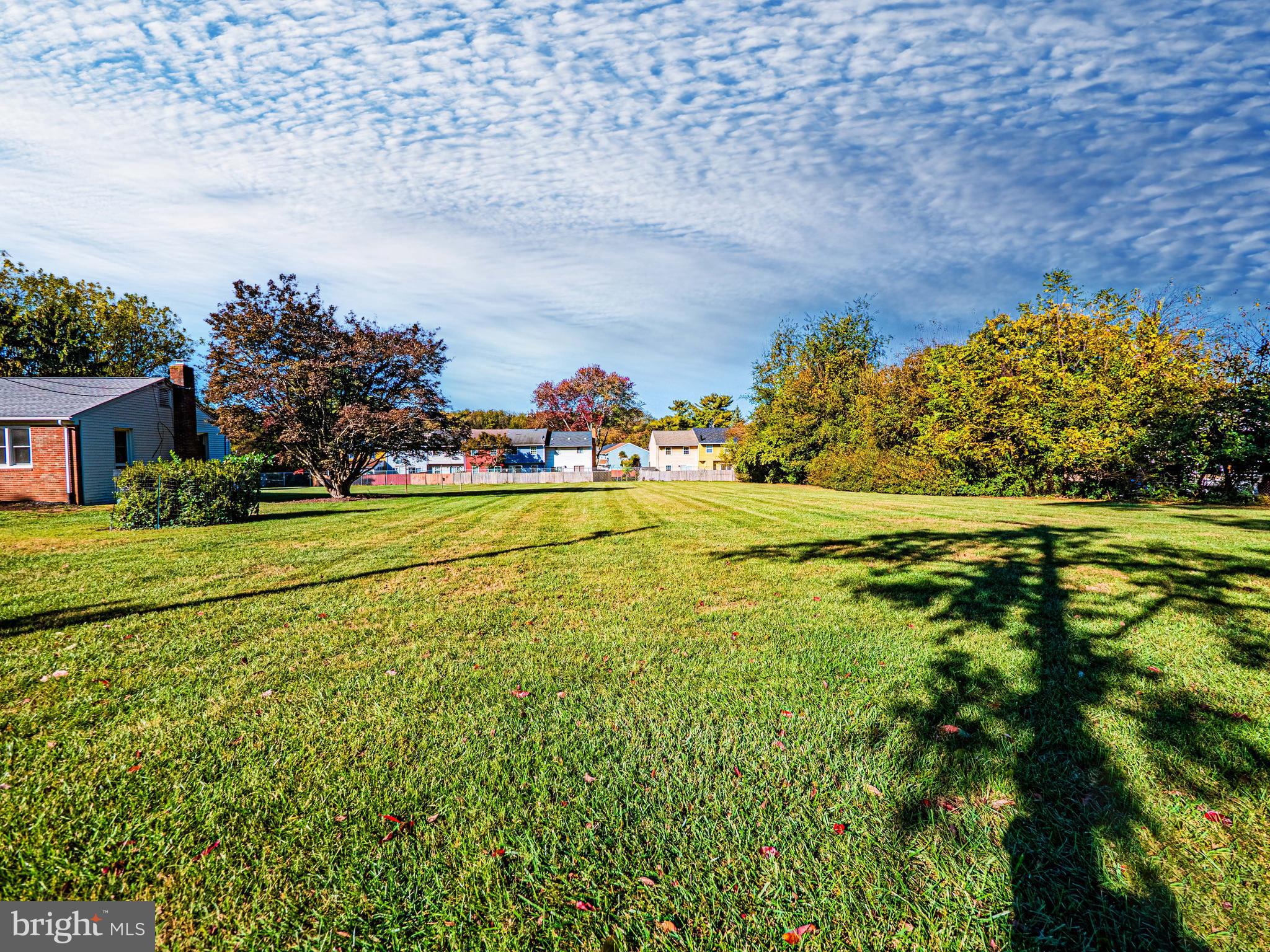 17712 Woodwards Store Road Gaithersburg, MD 20877 - Photo 2 of 4 a view of yard with outdoor seating