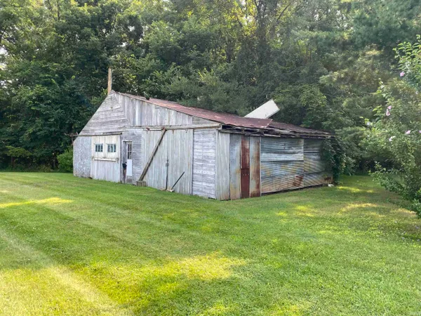 ** Madison Street, Rochester, IN 46975