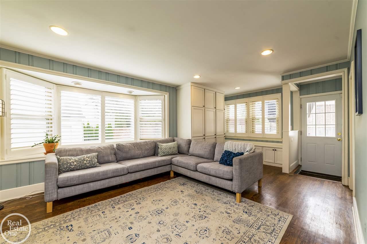 69 Moran Road Grosse Pointe Farms, MI 48236 - Photo 16 of 44