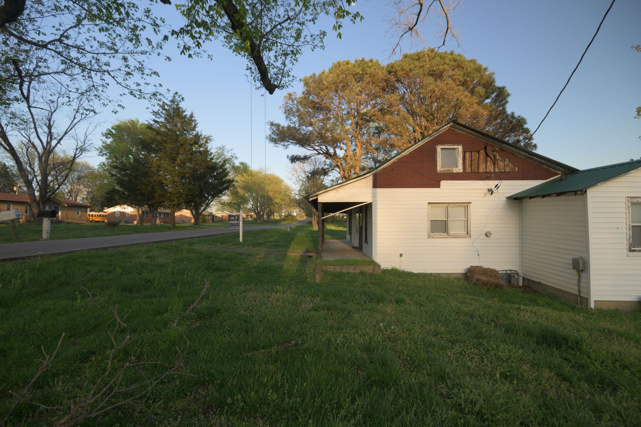 849 Jack Porter Road Lafayette, TN 37083 - Photo 14 of 56 a front view of a house with garden