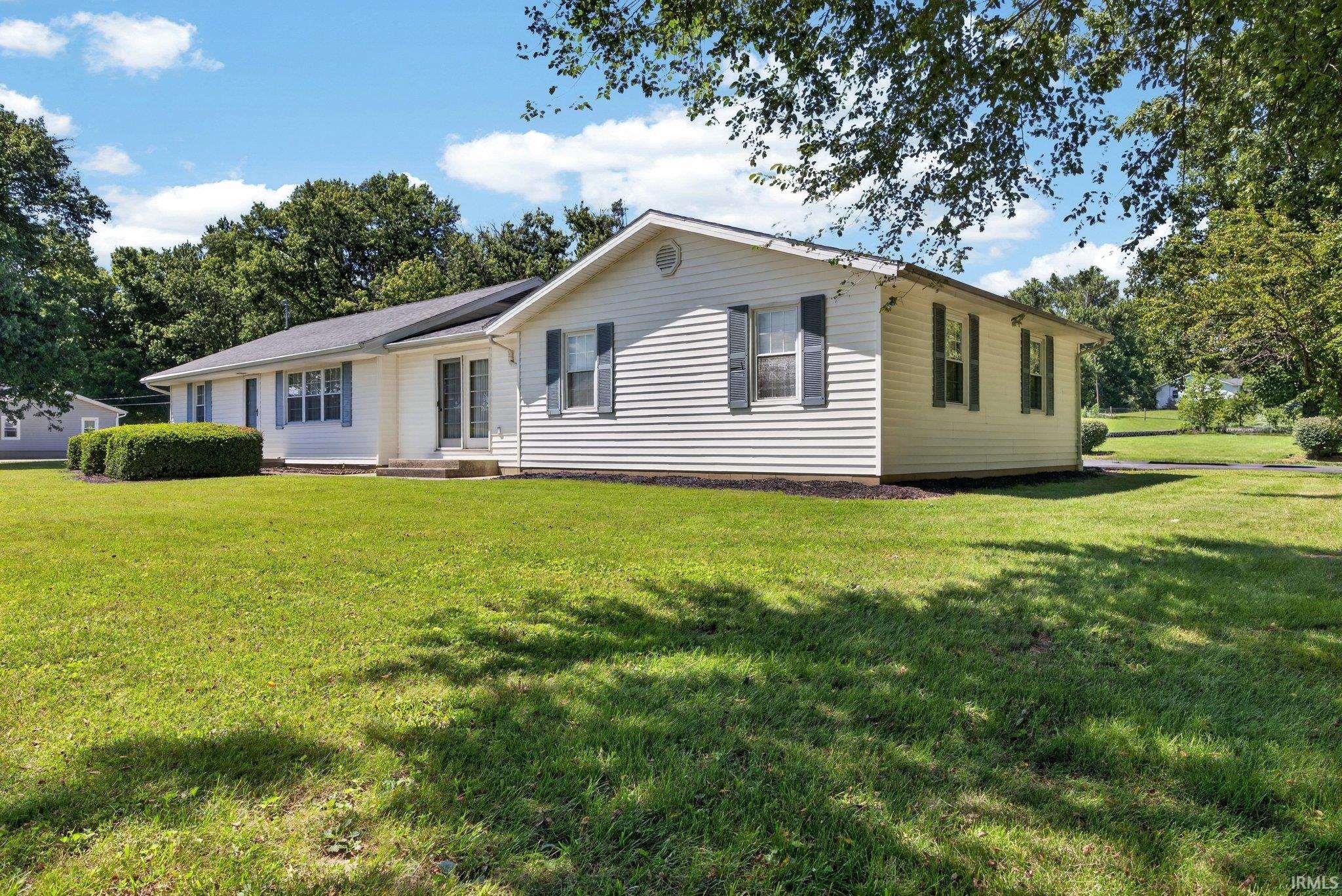 6372 South Burch Road Bloomington, IN 47403 - Photo 2 of 40
