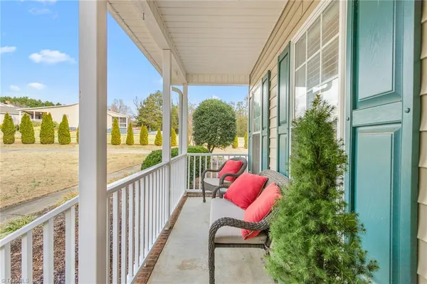 $490,000 | 7702 Sorrel Run Court, Summerfield, NC 27358