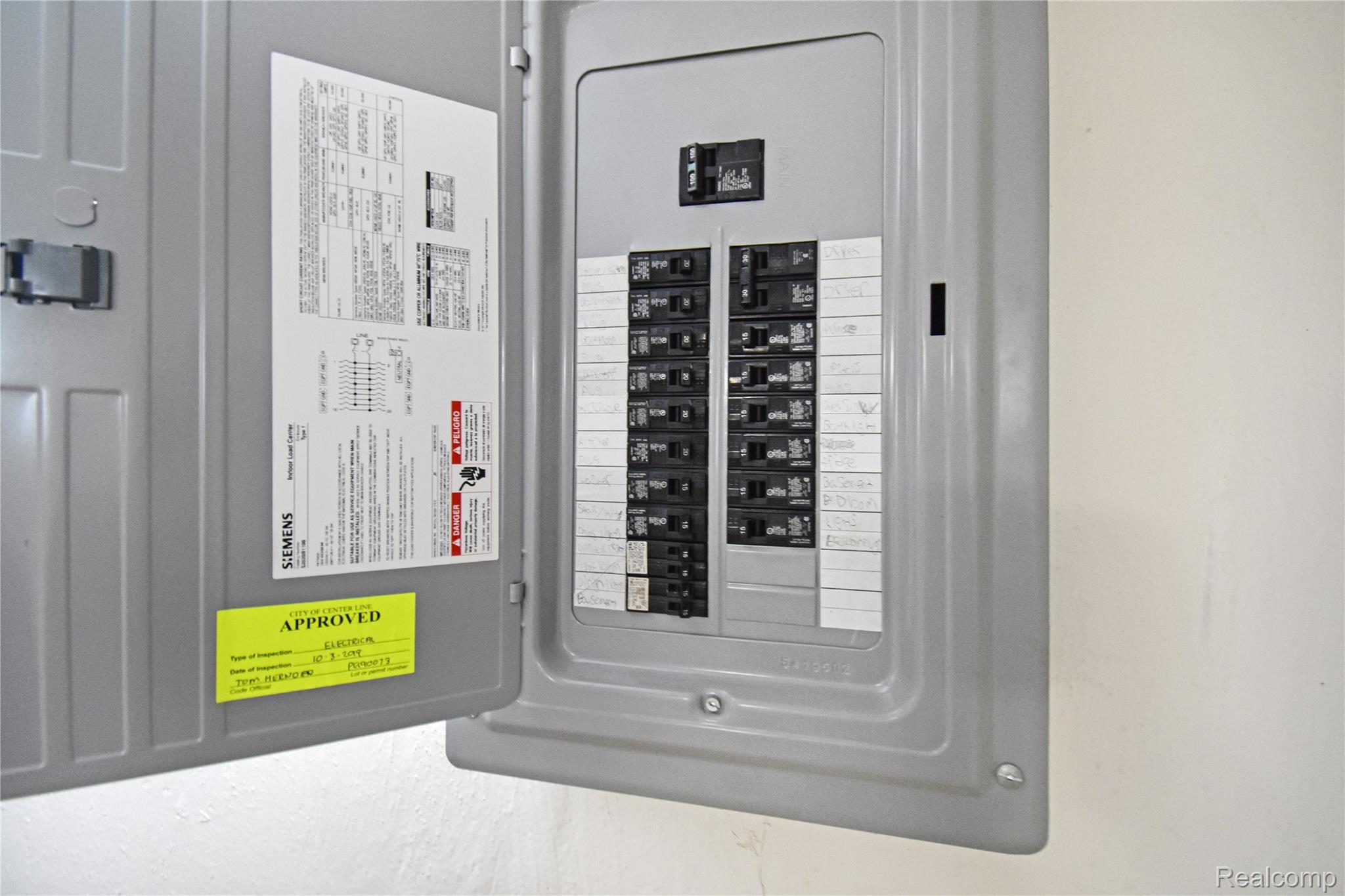 8305 Stephens Road Center Line, MI 48015 - Photo 22 of 23 Utilities featuring electric panel