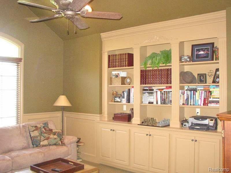 3557 West Tienken Road Rochester, MI 48309 - Photo 11 of 21 Library