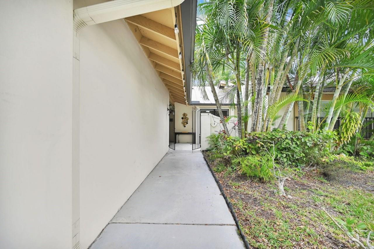 3465 Spring Bluff Place, Unit 18 Lauderhill, FL 33319 - Photo 44 of 56 Photo 43