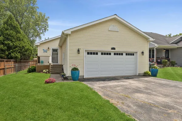$359,000 | 10116 Lund Avenue, Algonquin, IL 60102